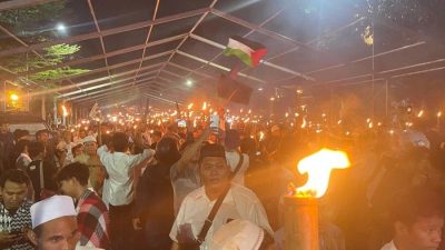 Ribuan Warga Medan Antusias Ikuti dan Saksikan Pawai Obor Ramadhan