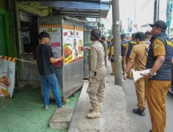 Camat Medan Petisah Tertibkan Lapak Pedagang Dikawasan Strategis Kota
