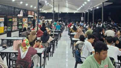 Medan Gelap Gulita, Warga “Serbu” Cafe Ber-genset Cari Tempat Ngecas