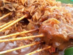 5 Sate Padang Paling Diburu di Medan, Kuah Kental, Daging Empuk, Bikin Ketagihan!